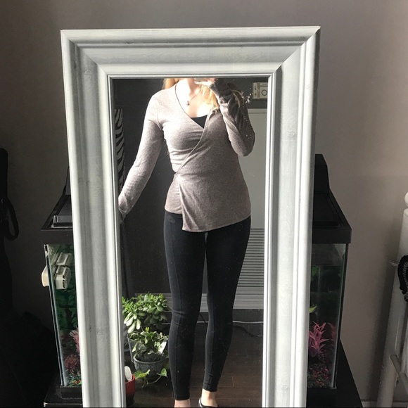 Aritzia Wilfred pink long sleeve wrap top - Picture 2 of 12